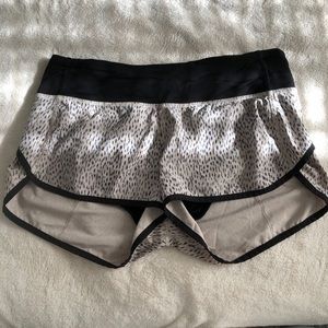 Lululemon running times shorts